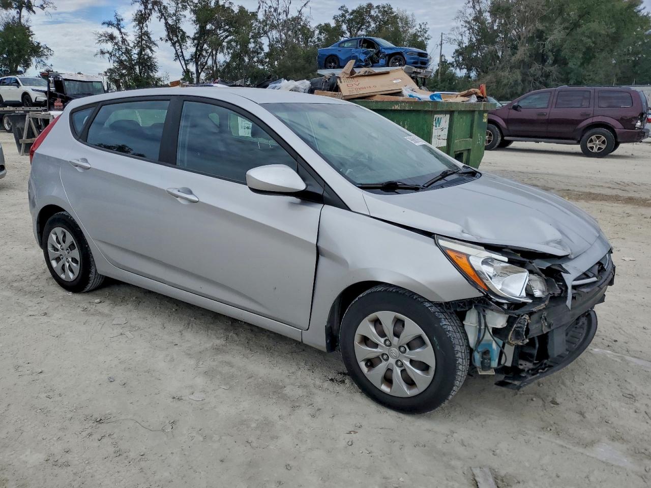 Hyundai ACCENT Se Image 7