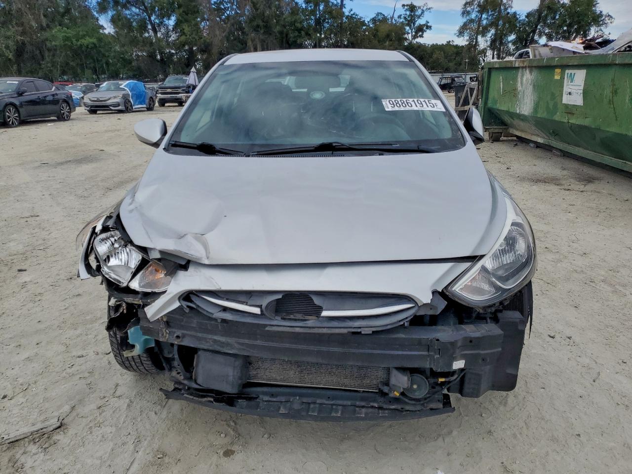 Hyundai ACCENT Se Image 5