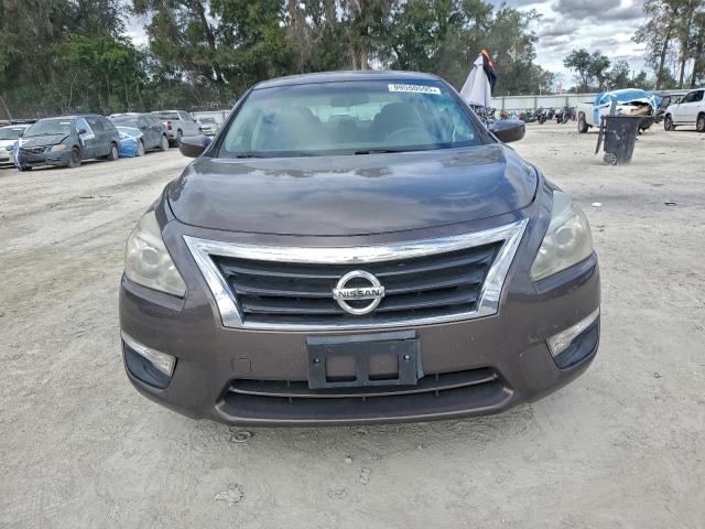 Nissan Altima 2.5 Image 9