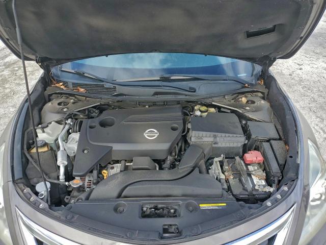 Nissan Altima 2.5 Image 7