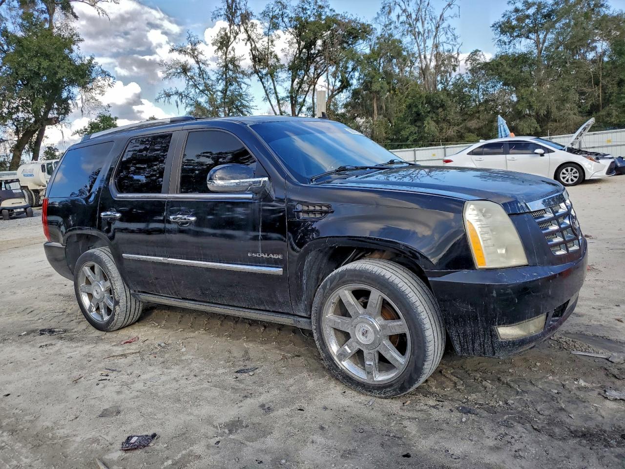 Cadillac Escalade Premium Image 3
