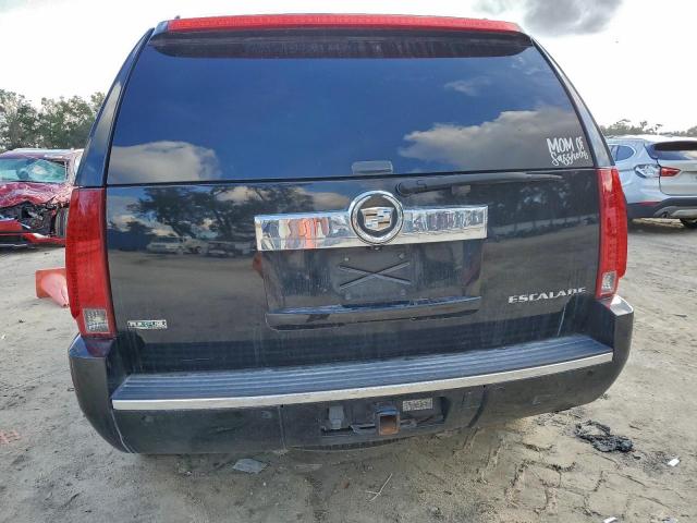 Cadillac Escalade Premium Image 9