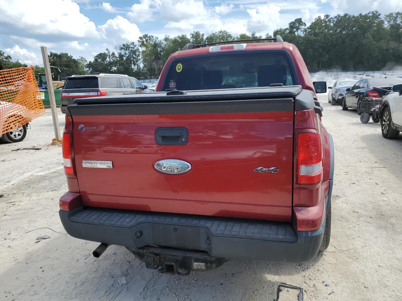 Ford Explorer Xlt Image 6