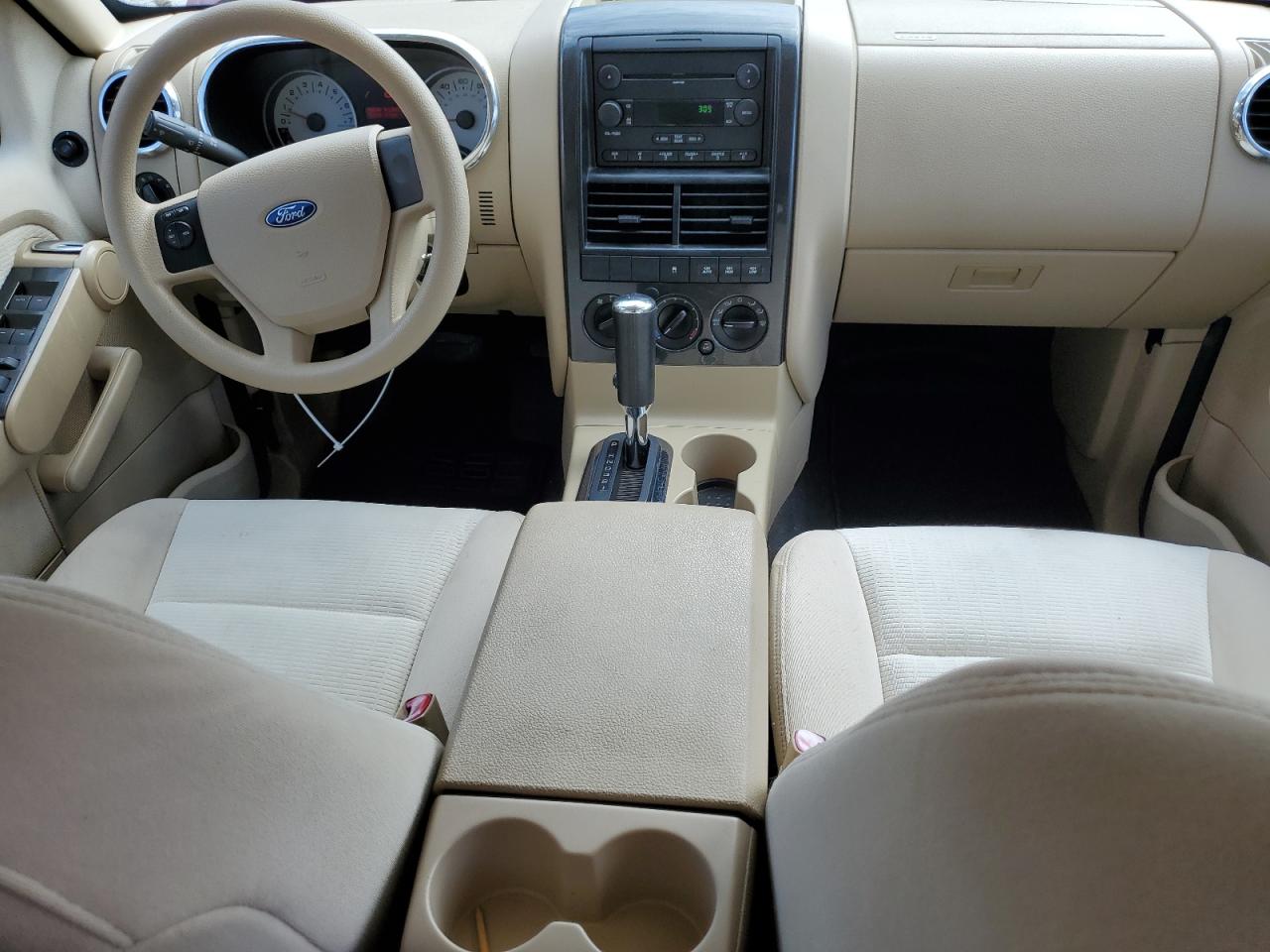 Ford Explorer Xlt Image 5