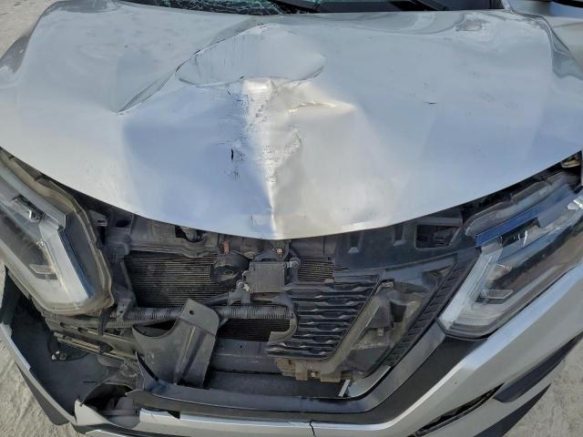 Nissan Rogue S Image 8