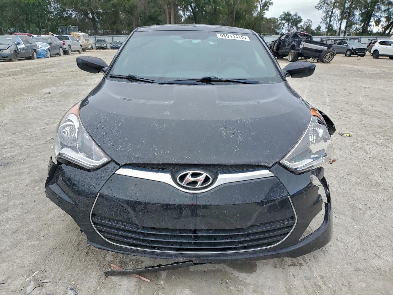 Hyundai VELOSTER Image 5