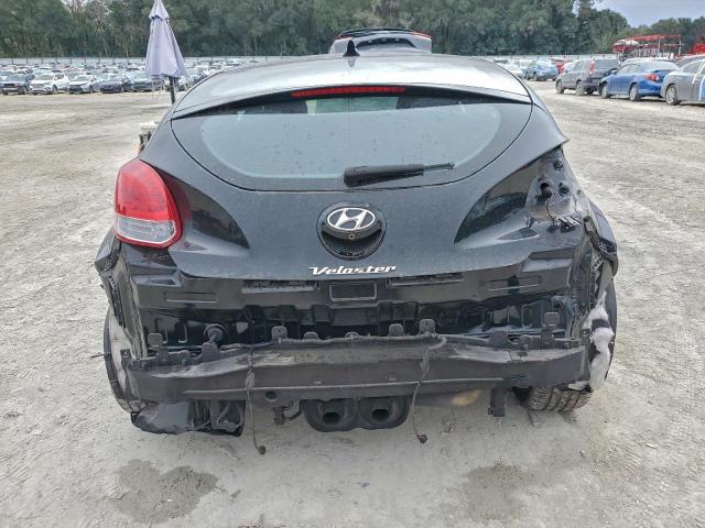 Hyundai VELOSTER Image 6