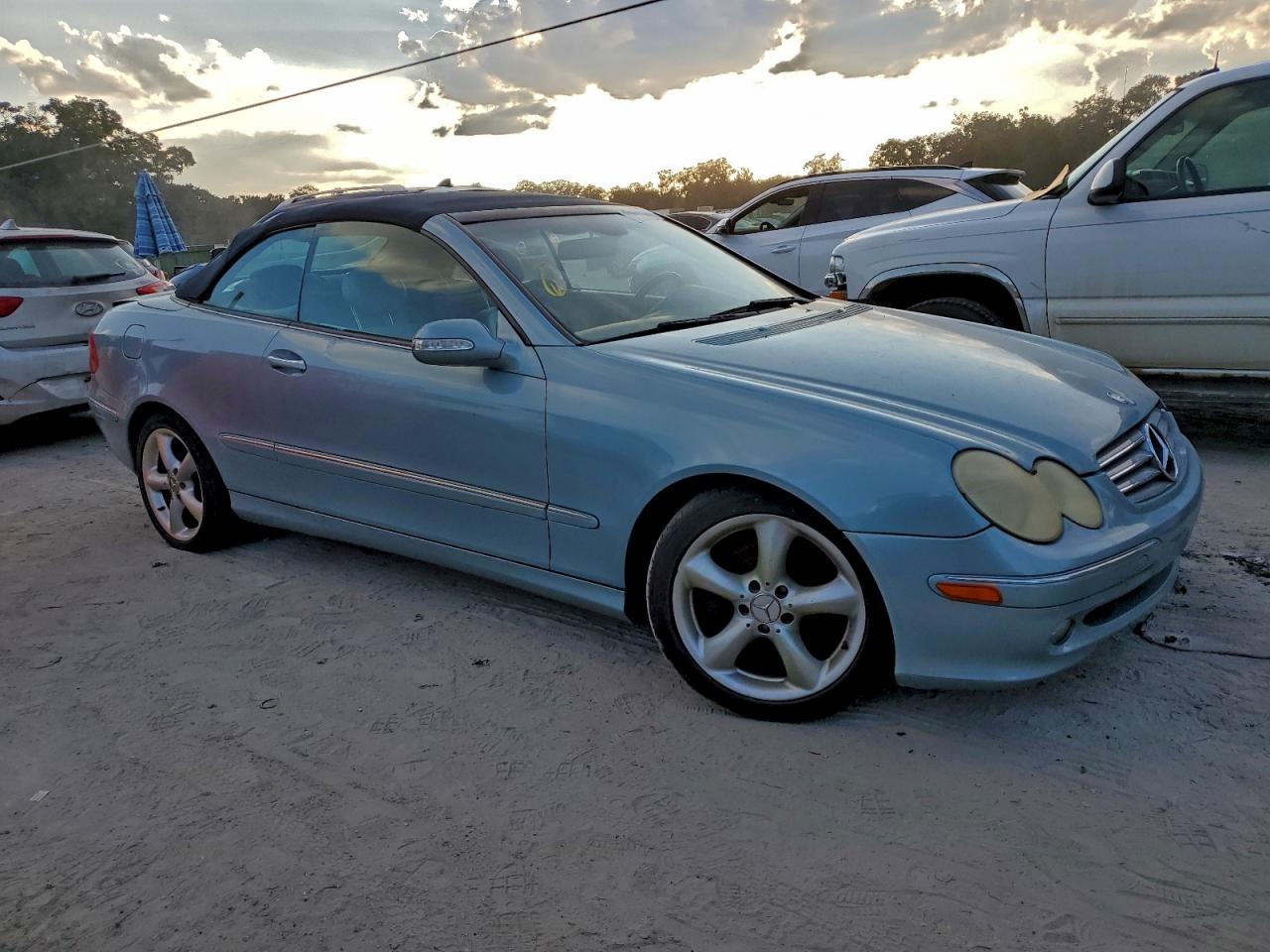 Mercedes-Benz Clk-class 320 Image 5