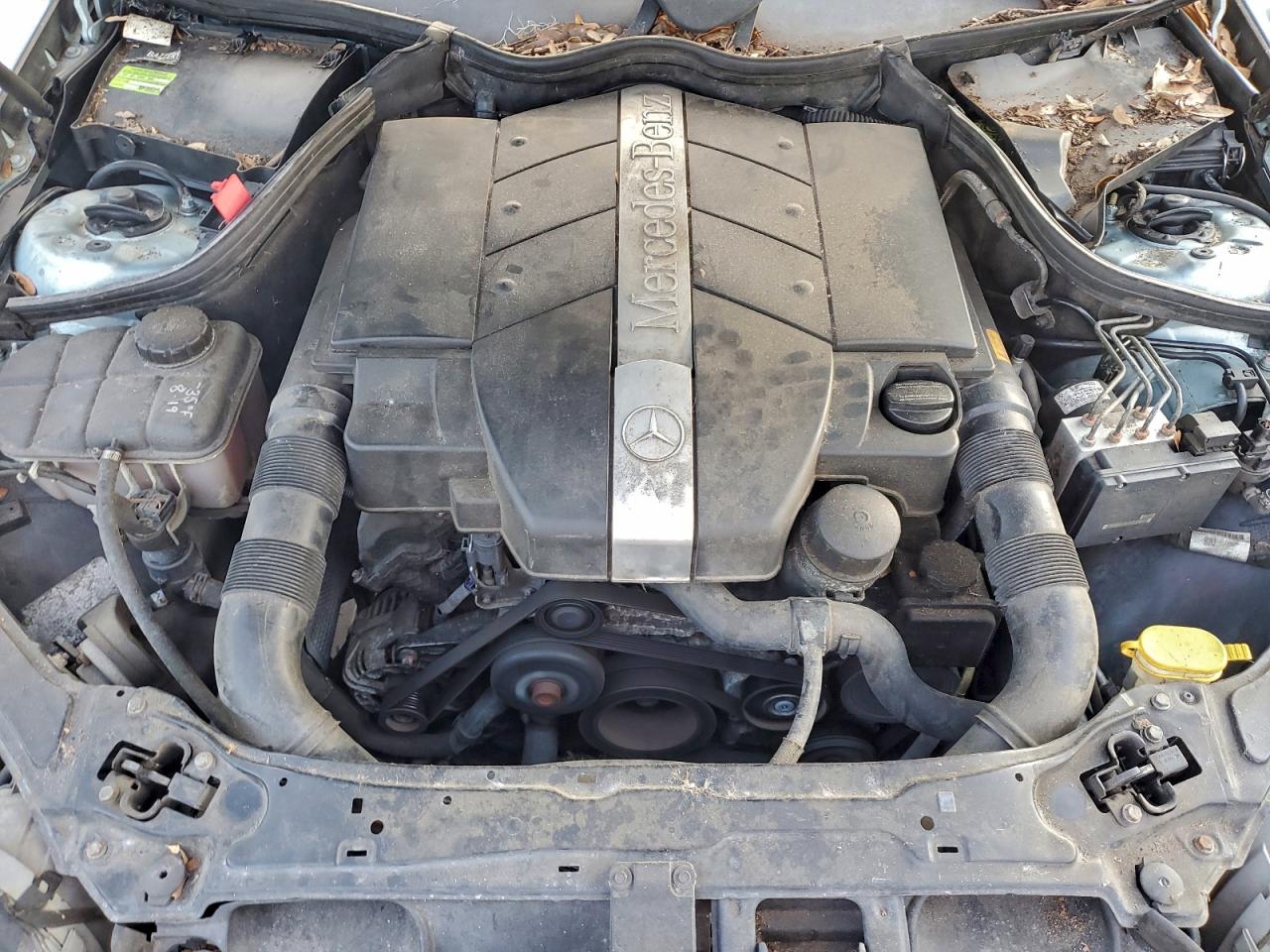 Mercedes-Benz Clk-class 320 Image 11