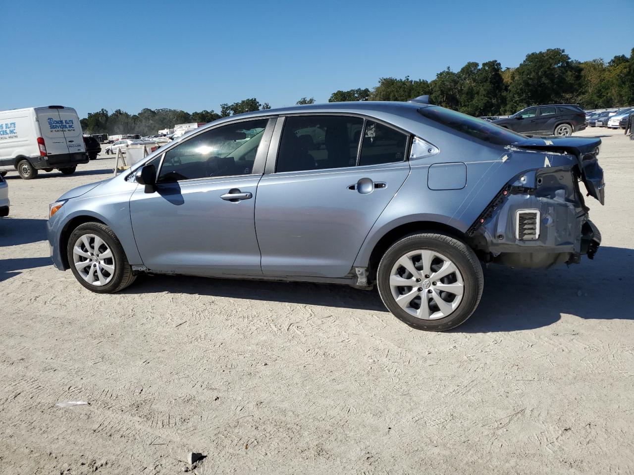 Toyota Corolla Le Image 13