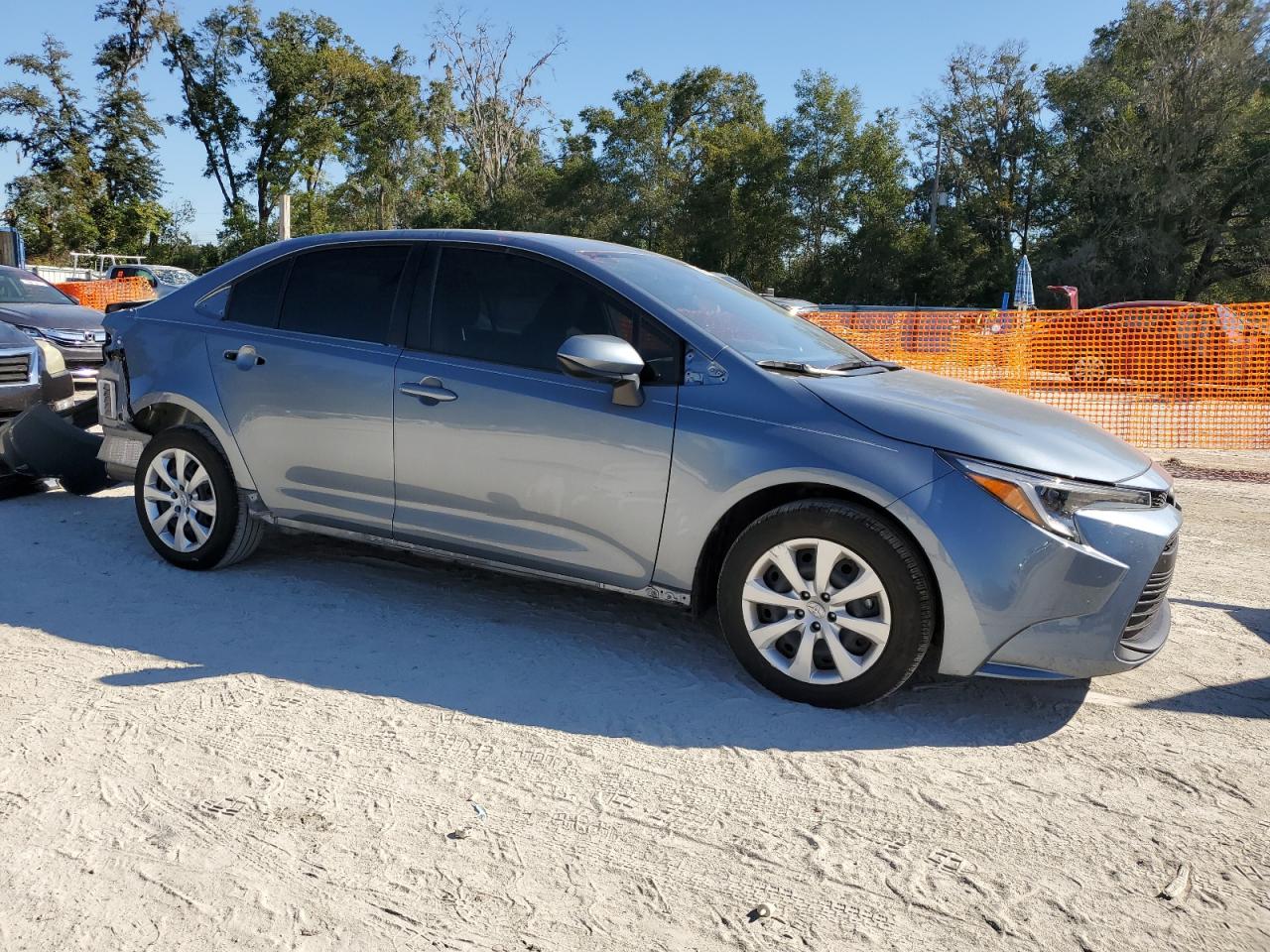 Toyota Corolla Le Image 9