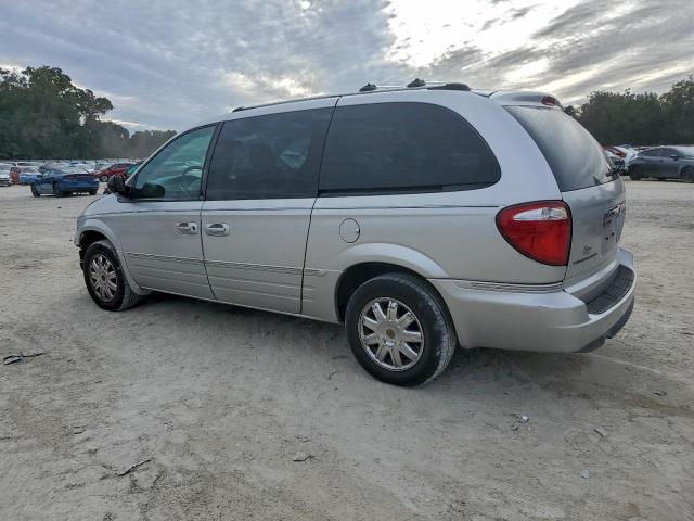 Chrysler Minivan Limited Image 3