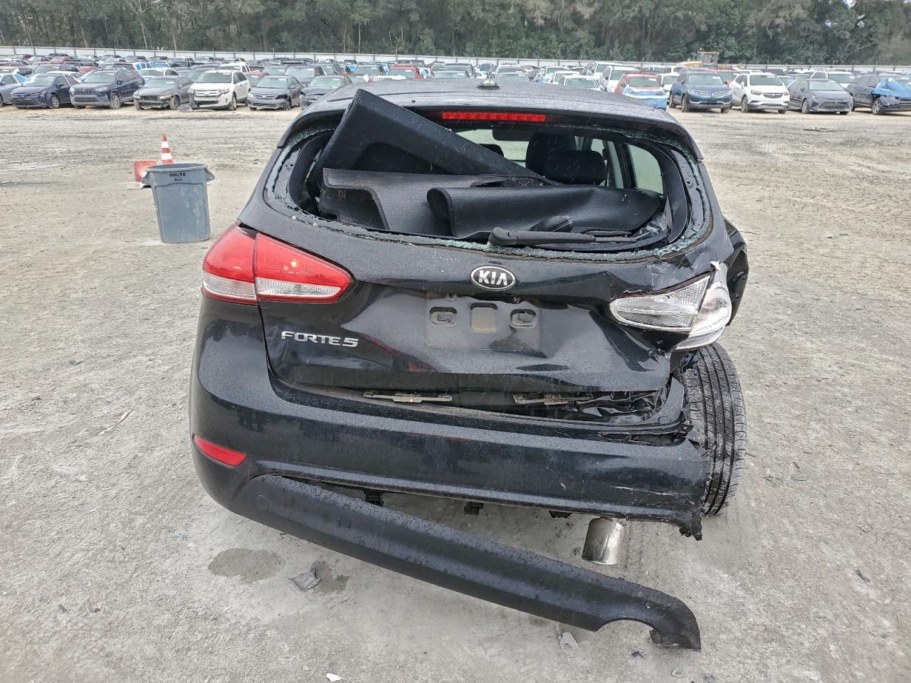 Kia Forte Lx Image 2