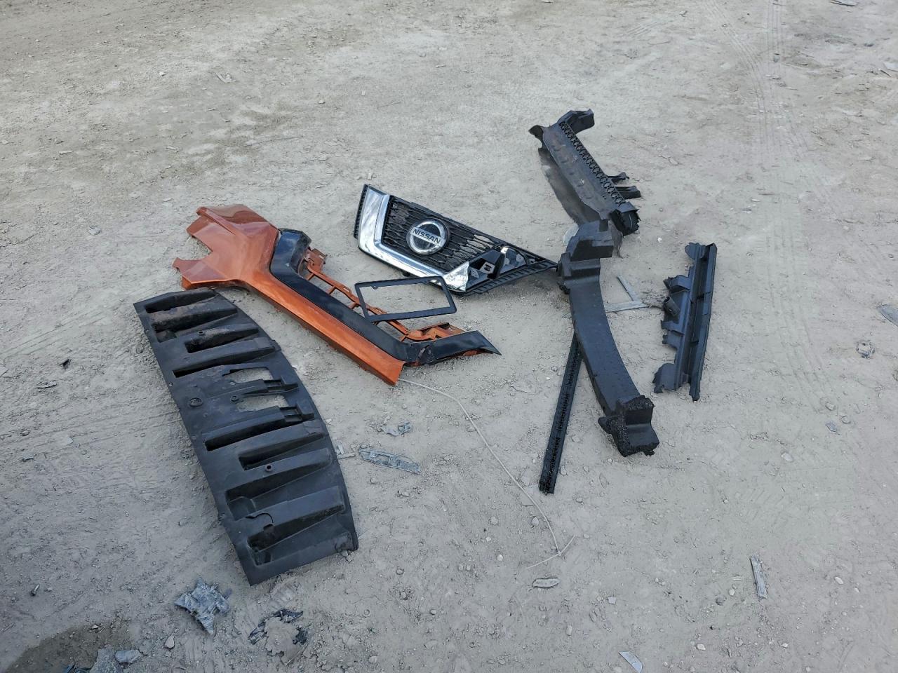 Nissan Rogue S Image 9