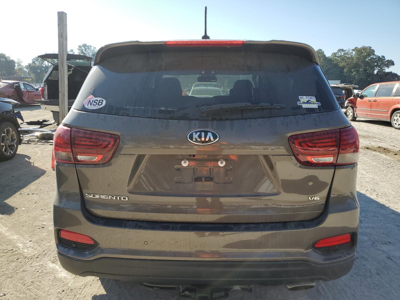 Kia Sorento S Image 3
