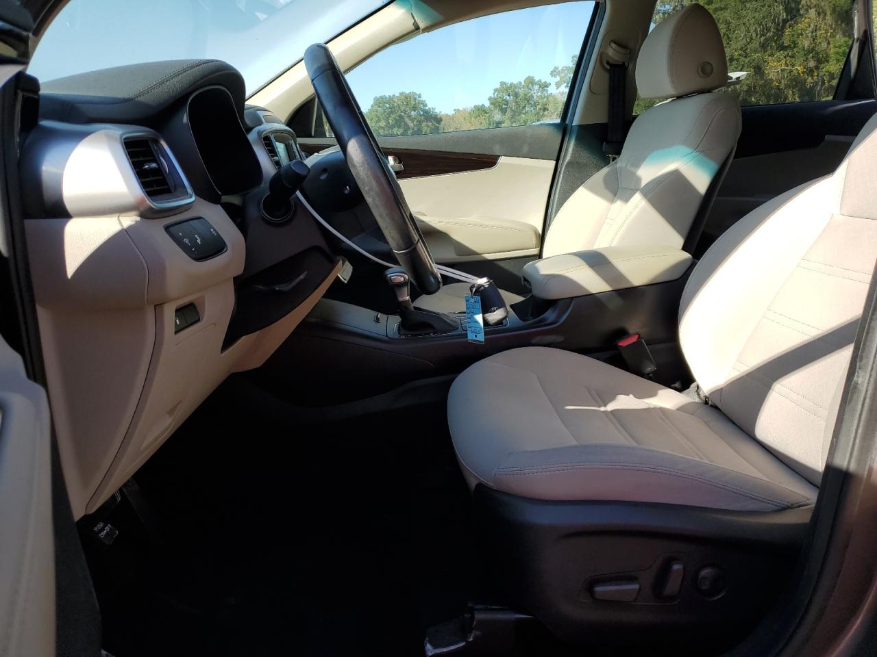 Kia Sorento S Image 12