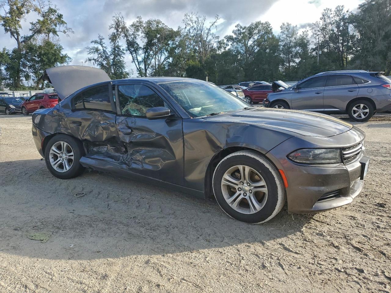 Dodge Charger Se Image 4