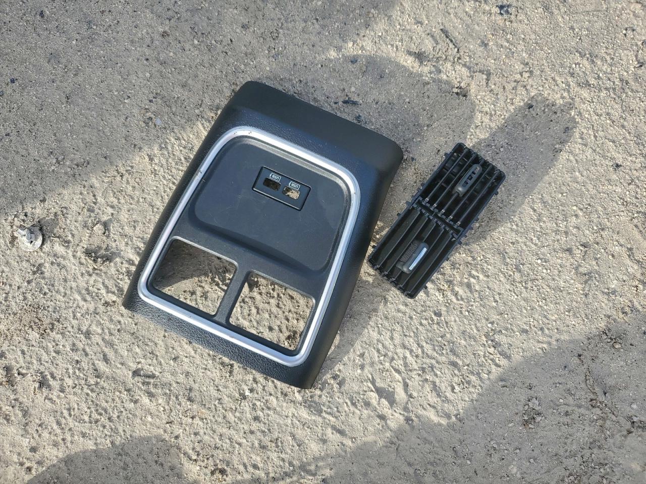 Dodge Charger Se Image 8