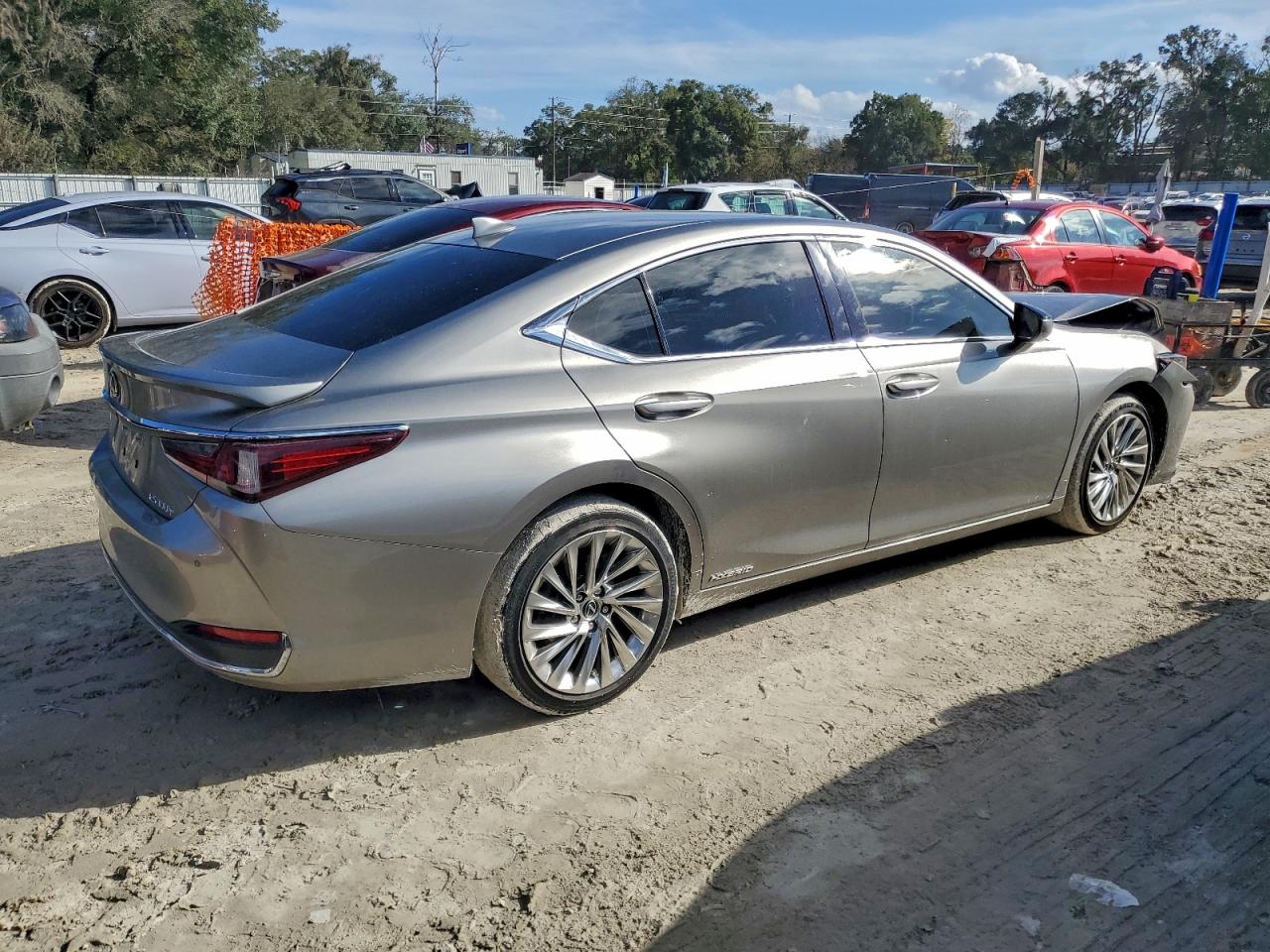 Lexus Es 300h Ultra Luxury Image 9