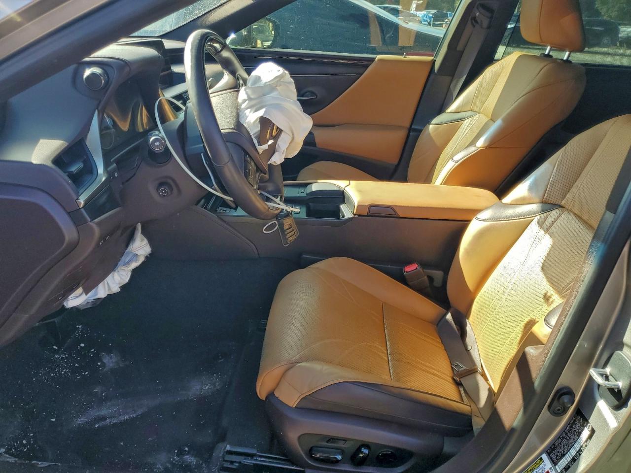 Lexus Es 300h Ultra Luxury Image 11