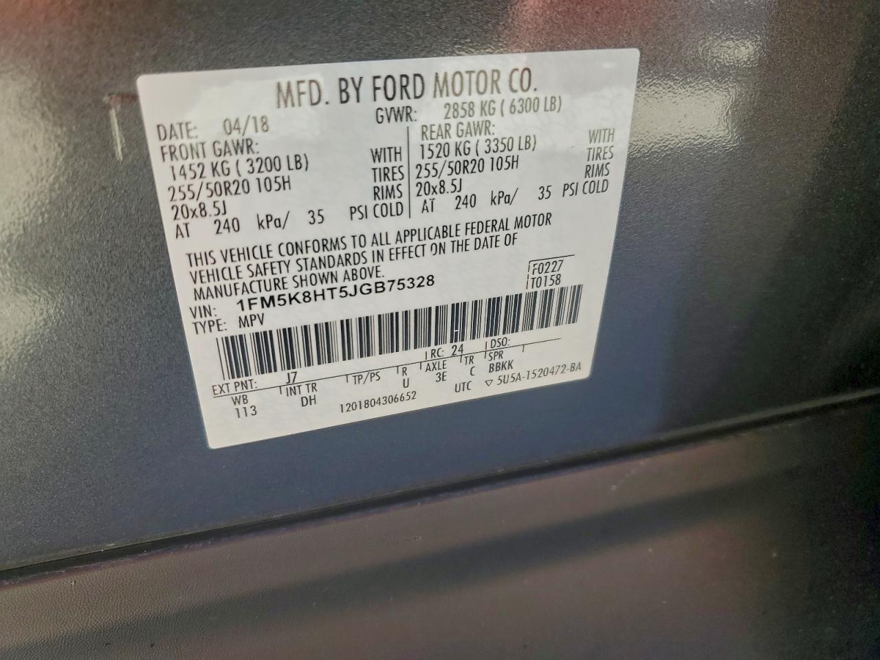 Ford Explorer Platinum Image 7