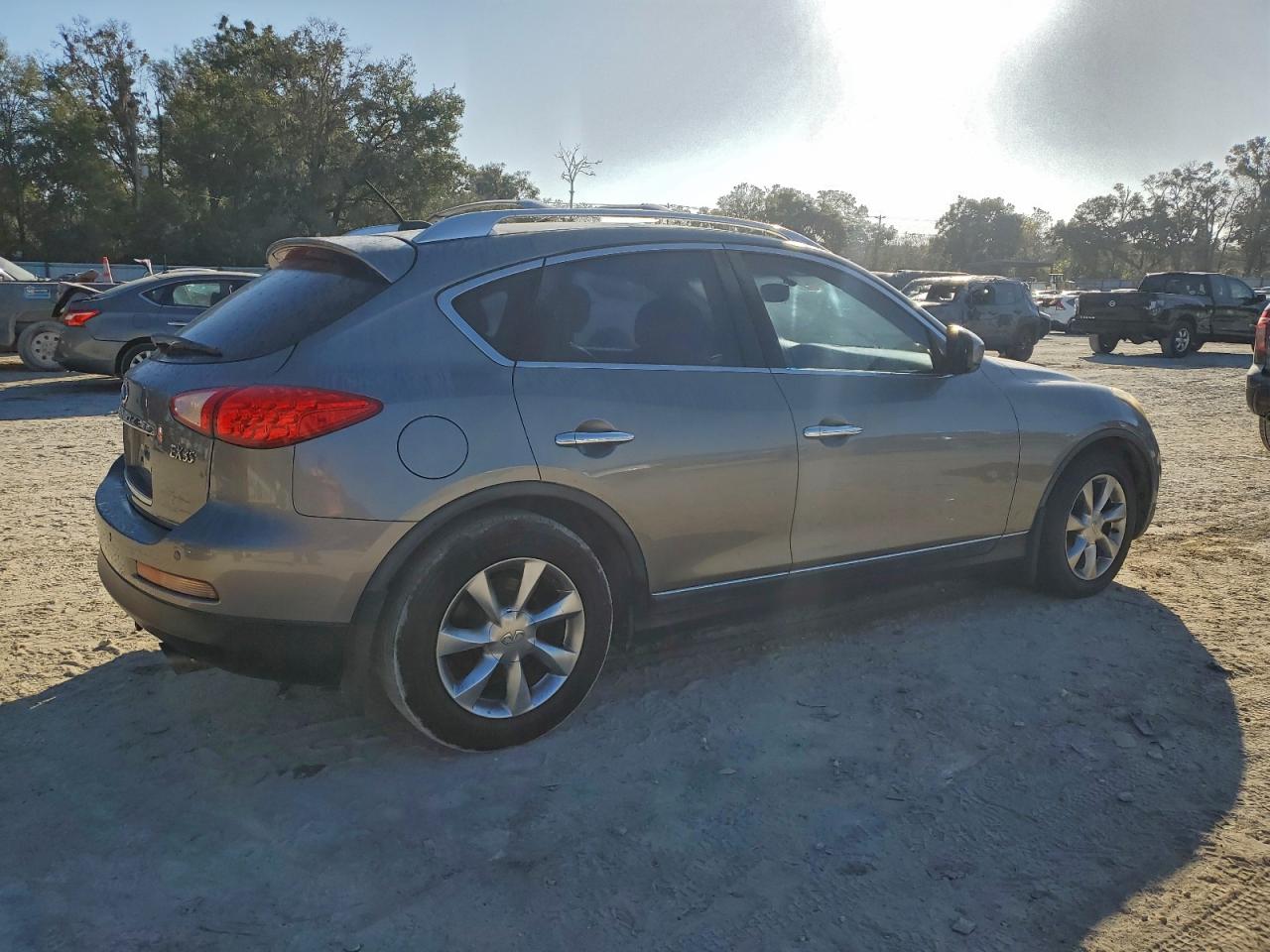 INFINITI Ex Base Image 2