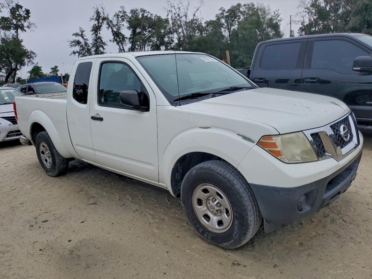 Nissan Frontier S Image 5