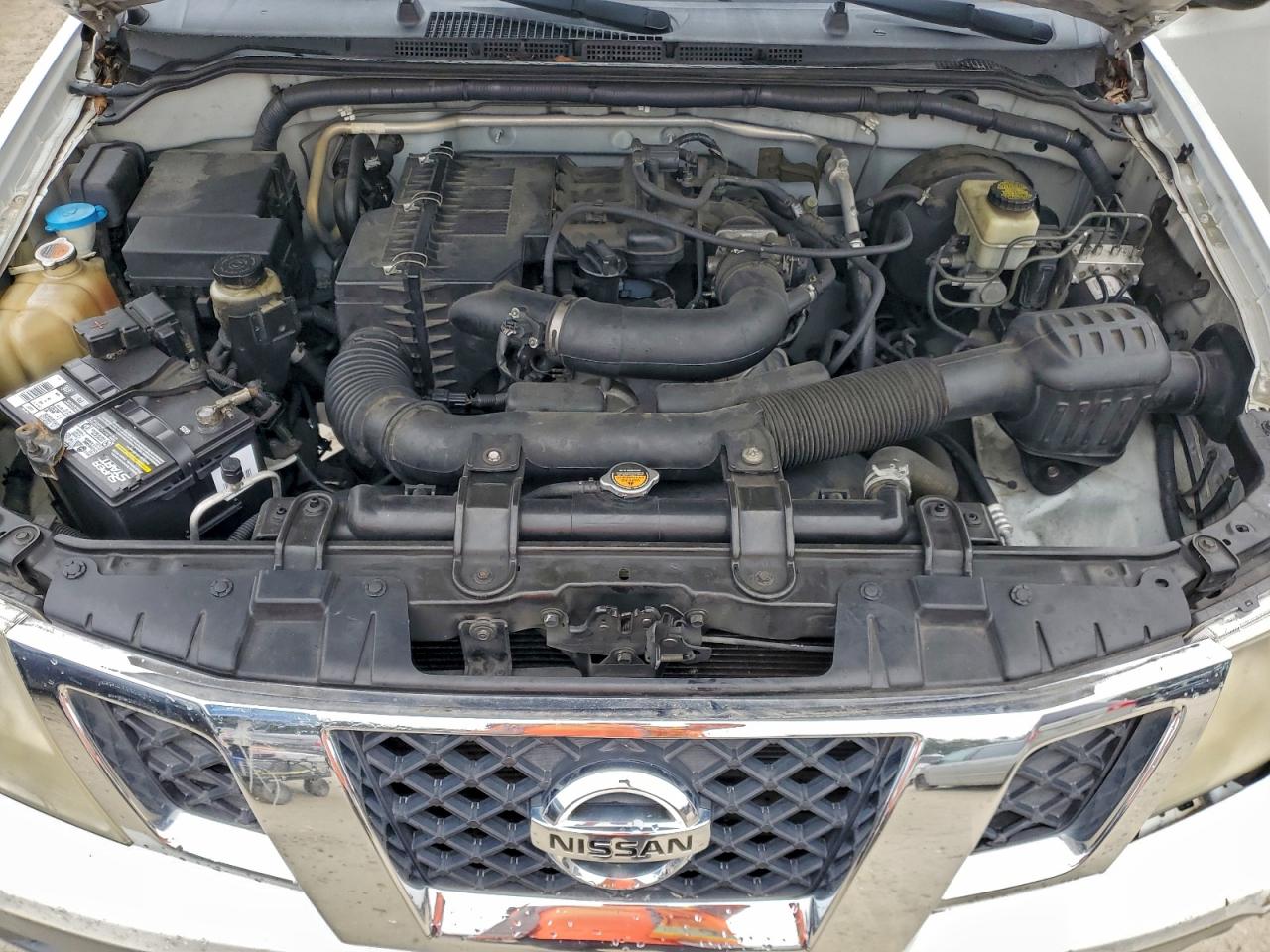 Nissan Frontier S Image 8