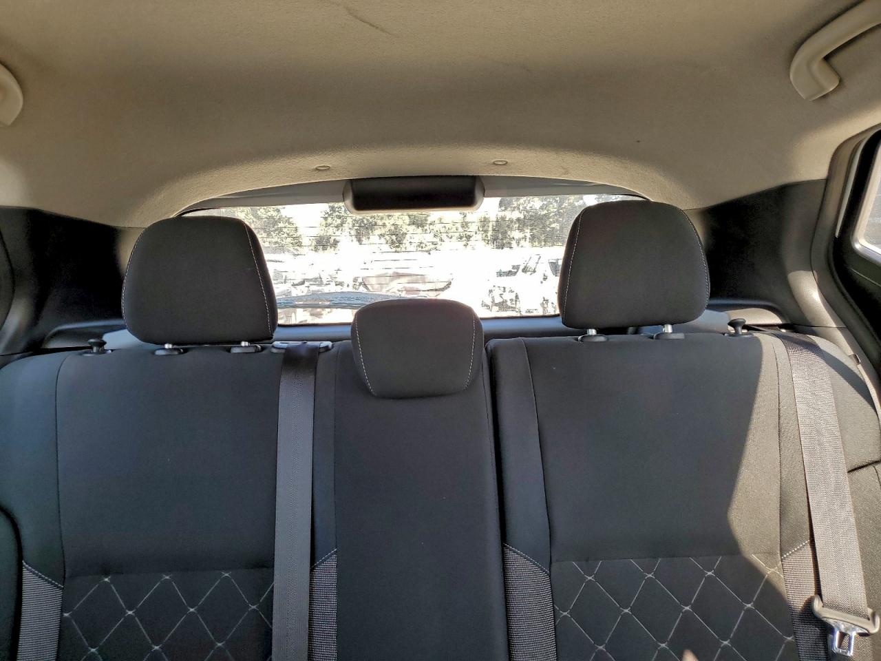 Nissan Kicks S Image 5