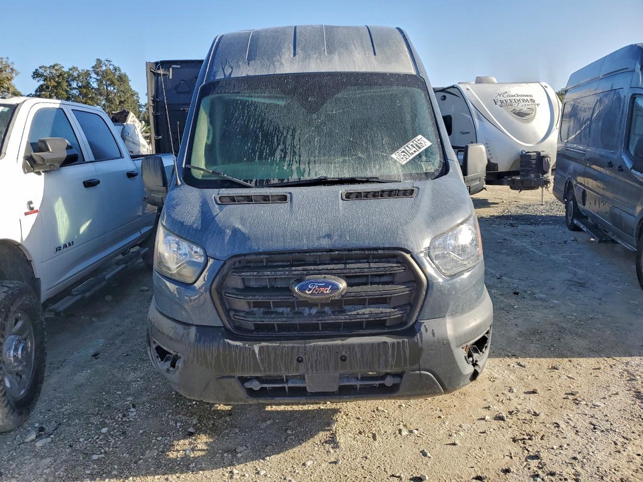 Ford Transit T-250 Image 3