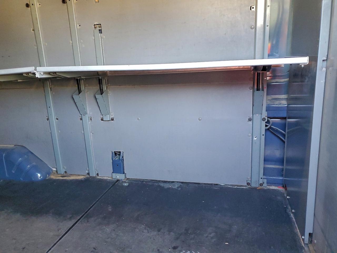 Ford Transit T-250 Image 8