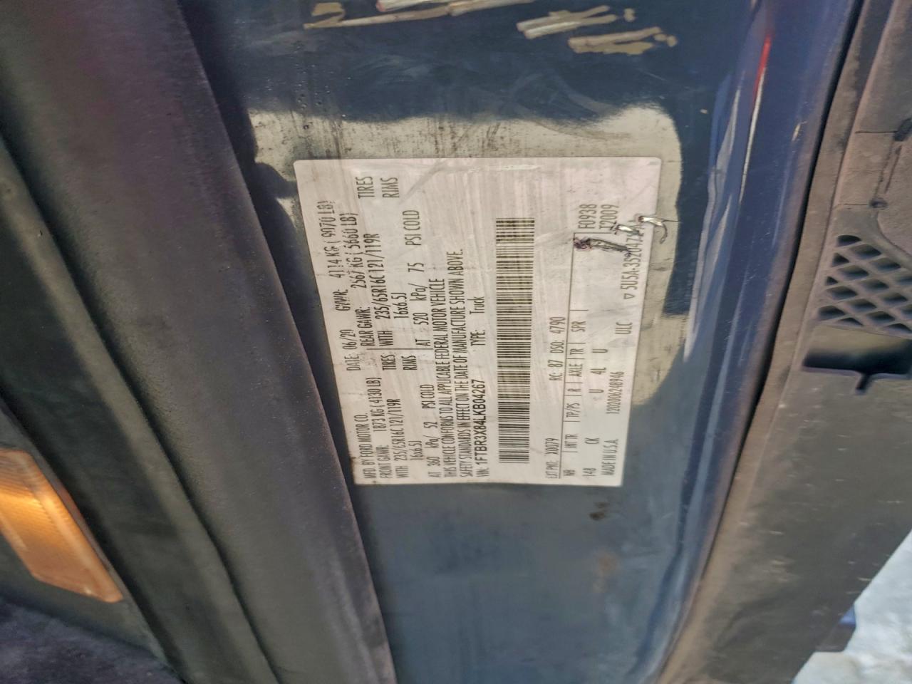 Ford Transit T-250 Image 12