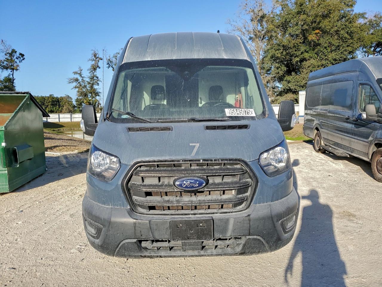 Ford Transit T-250 Image 3