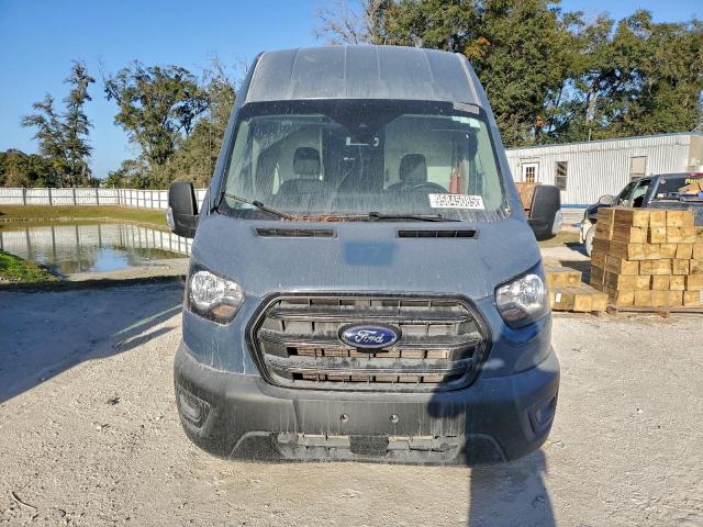 Ford Transit T-250 Image 9
