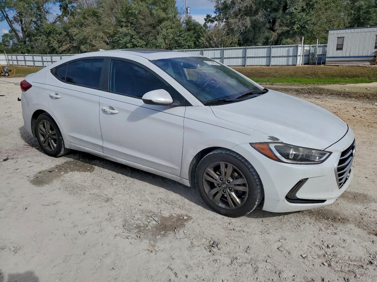 Hyundai ELANTRA Sel Image 12