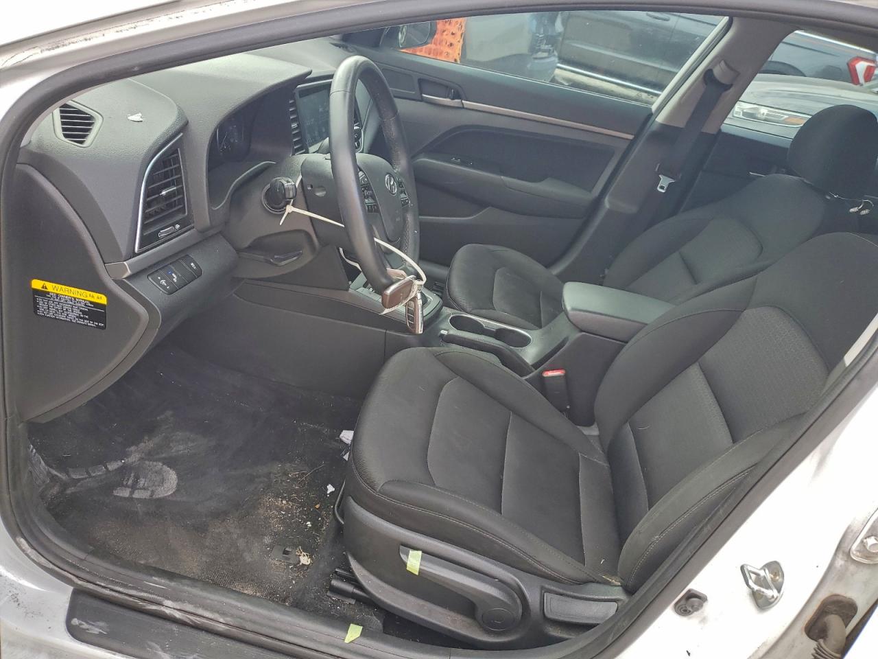 Hyundai ELANTRA Sel Image 10