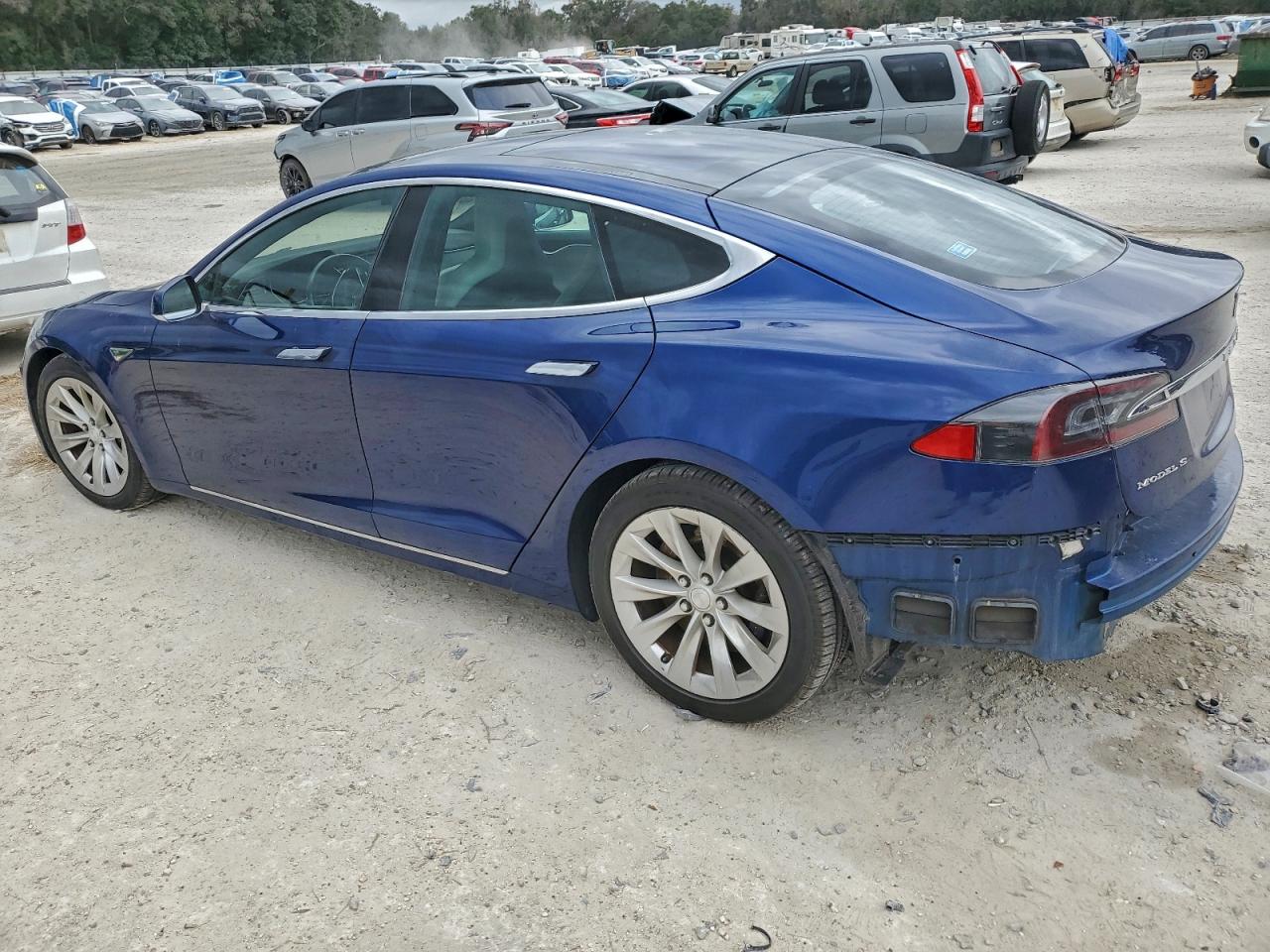Tesla Model S Image 7