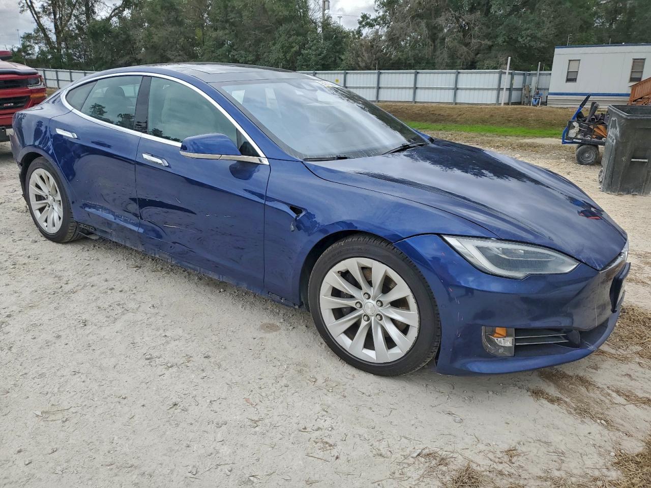 Tesla Model S Image 4