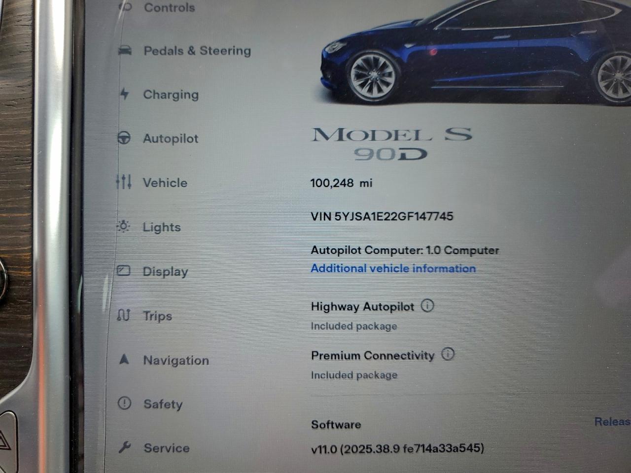 Tesla Model S Image 8