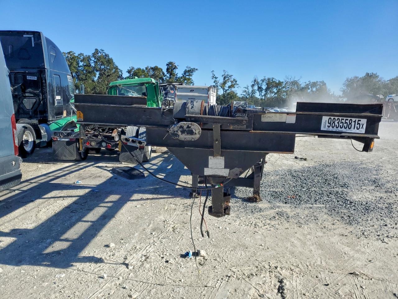 Kaufman Trailer Image 9