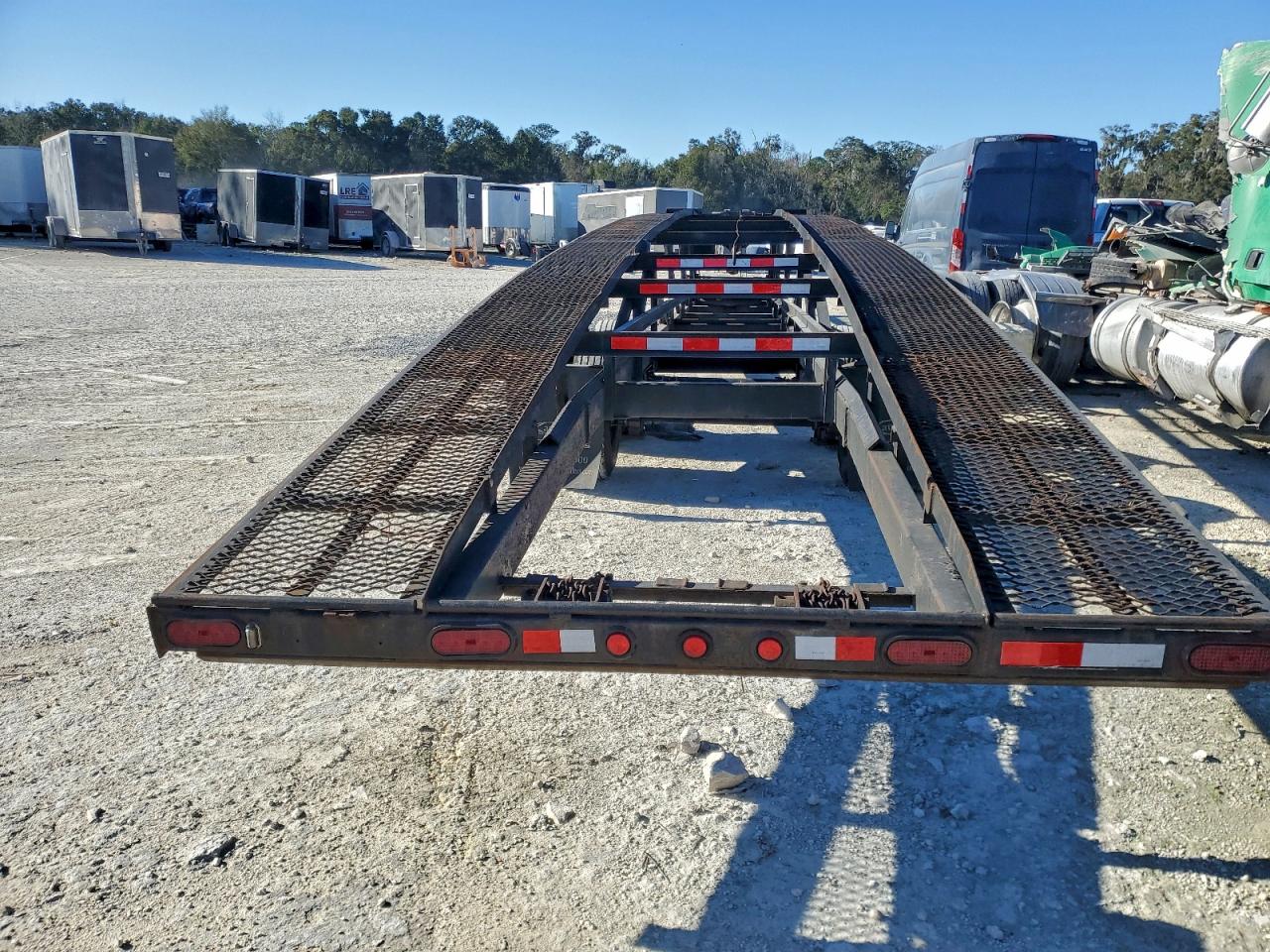 Kaufman Trailer Image 10