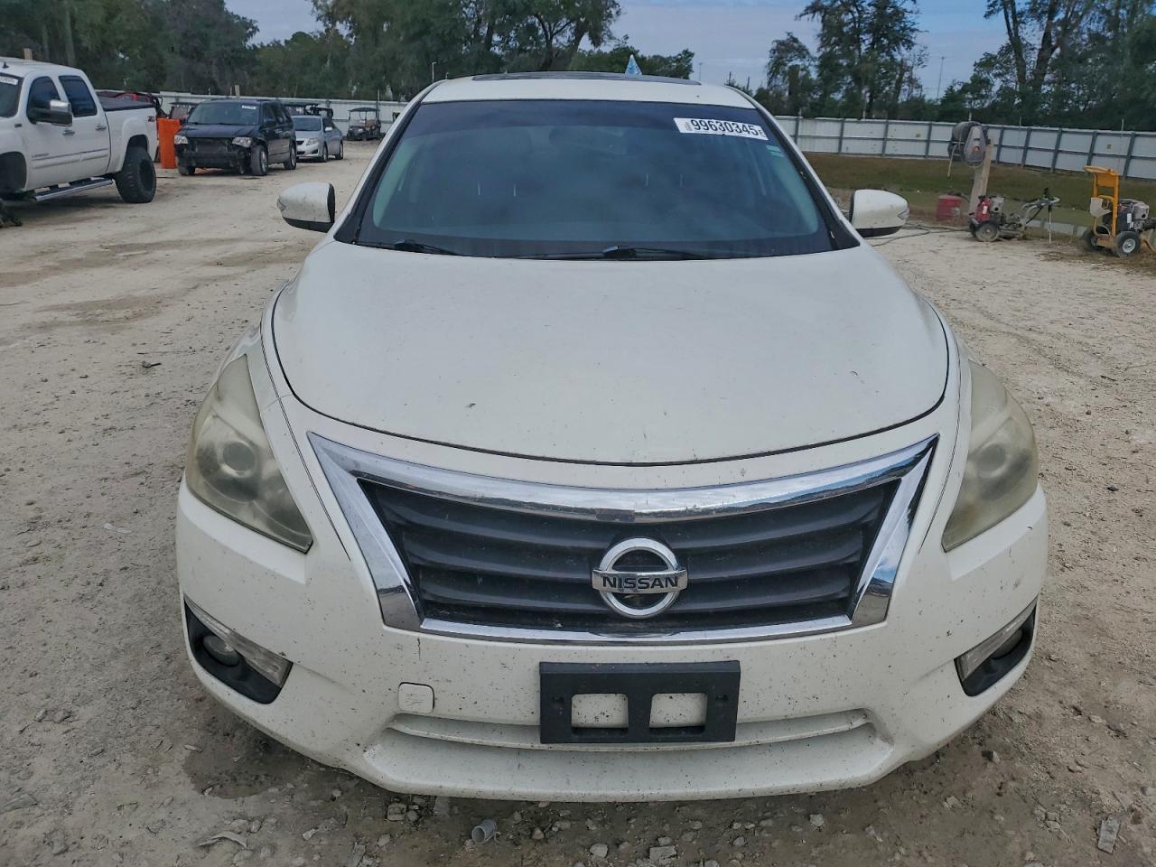 Nissan Altima 2.5 Image 4