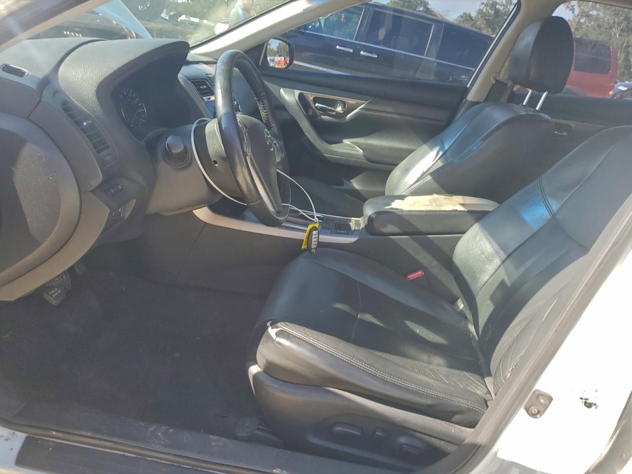 Nissan Altima 2.5 Image 5