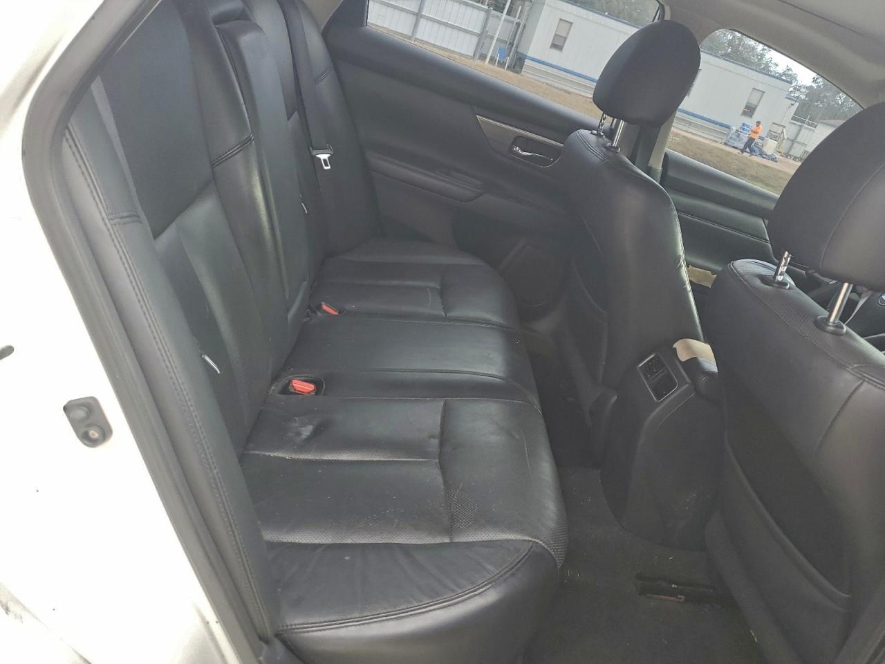 Nissan Altima 2.5 Image 9