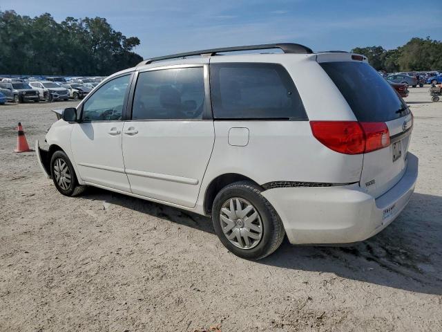 Toyota Sienna Ce Image 2