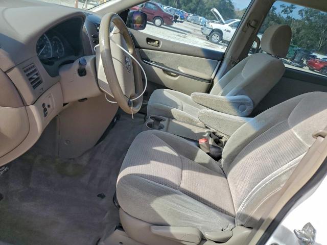 Toyota Sienna Ce Image 5