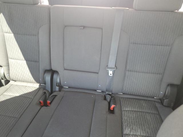 Chevrolet Suburban C1500 Ls Image 2