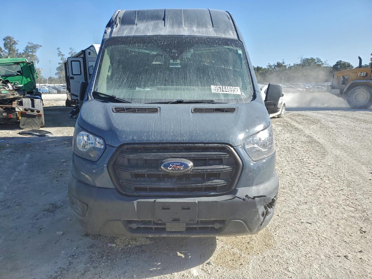 Ford Transit T-250 Image 7