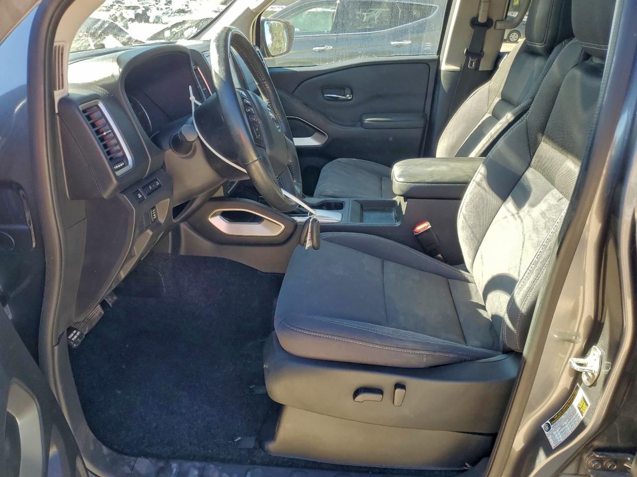 Nissan Frontier S Image 8