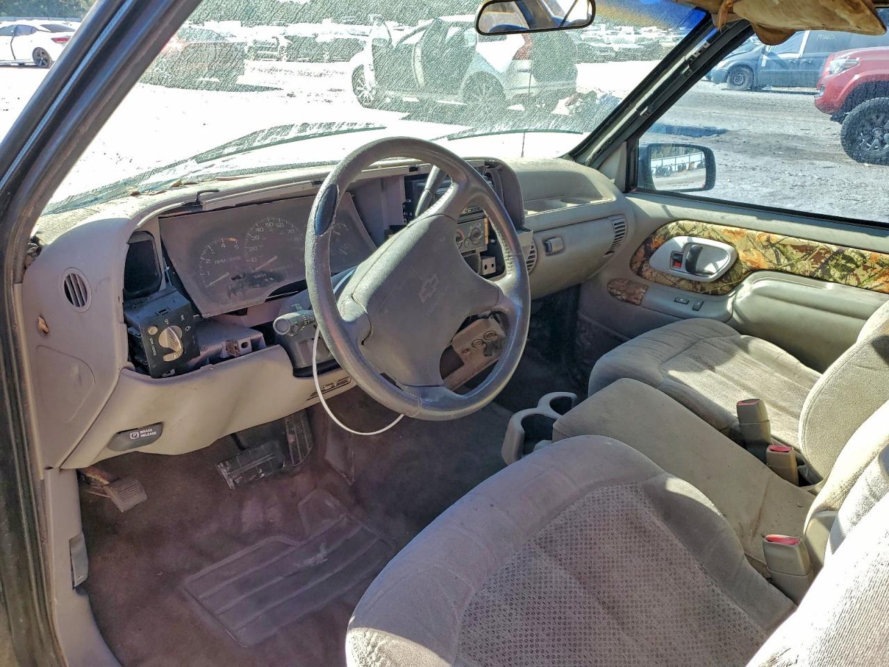 Chevrolet Gmt C1500 Image 10